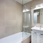 Home2book Modern With Pool In Apartment