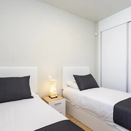 Апартаменты Home2book Modern With Pool In *