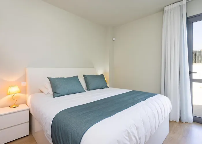 Home2book Modern With Pool In